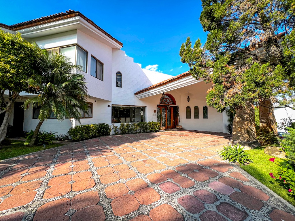 Casa en VENTA – Atlas Colomos